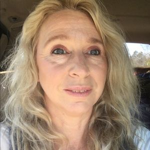 Meet your Posher, Libby